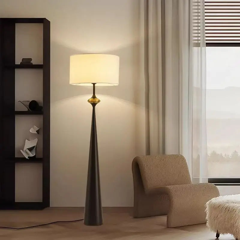 Modern Minimalist Living Room Sofa Bedroom Atmosphere Floor Lamp With French Retro Style High-end Study Lighting Fixtures