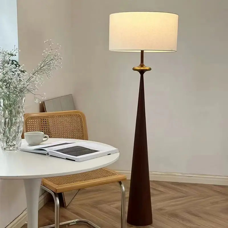 Modern Minimalist Living Room Sofa Bedroom Atmosphere Floor Lamp With French Retro Style High-end Study Lighting Fixtures